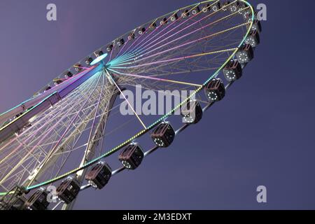 Riesenrad auf einem Jahrmarkt in Bad Dürkheim für den Wurstmarkt Stockfoto