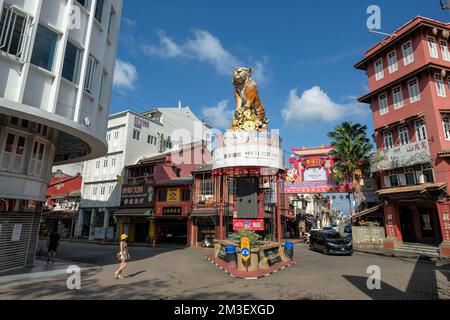 Malakka, Malaysia - 2022. November: Blick auf die Jonker Street in Malakkas Chinatown am 30. November 2022 in Malakka, Malaysia. Stockfoto