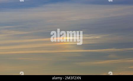 Wolkenschillerung an einem späten Winternachmittag in Dumfriesshire Schottland Stockfoto