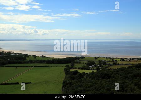 Blick über Morecambe Bay in Richtung Heysham von Arnside Knott, Arnside, Cumbria, England, Großbritannien Stockfoto