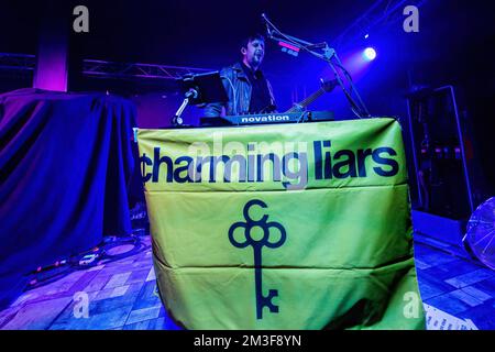 Mailand, Italien. 14.. Dezember 2022. Mike Kruger von Charming Liars tritt live im Legend Club auf. (Foto: Mairo Cinquetti/SOPA Images/Sipa USA) Guthaben: SIPA USA/Alamy Live News Stockfoto