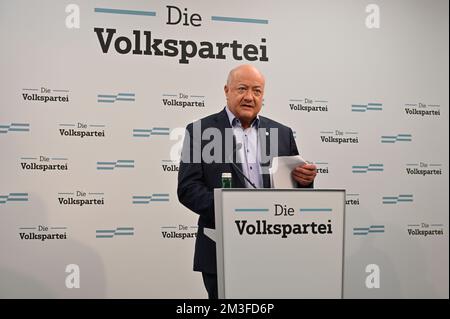 Wien, Österreich. 15. Dezember 2022. PRESSEKONFERENZ mit dem Generalsekretär der Volkspartei Christian Stocker (ÖVP) Stockfoto