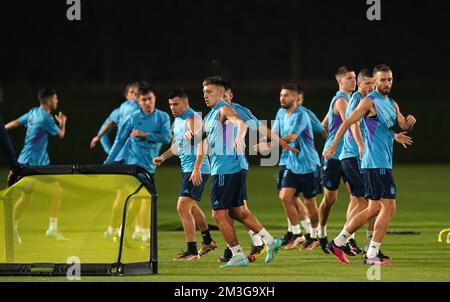 Argentinien während einer Schulung auf dem Qatar University Training Site 3 in Doha, Katar. Foto: Donnerstag, 15. Dezember 2022. Stockfoto