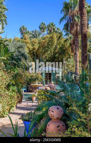 Villa Oasis - Heimat von Yves Saint Laurent und Pierre Berge, jetzt für die Öffentlichkeit geöffnet. Neben Jardin Majorelle - The Blue Garden, ebenfalls im Besitz von YSL. Stockfoto