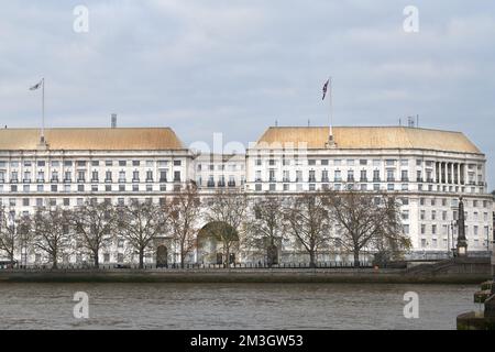 Thames House, am Nordufer der Themse, London, England, Hauptsitz von MI5, der Spionage- und Sicherheitsbehörde des Vereinigten Königreichs Stockfoto