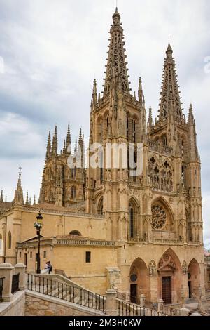 Burgos, Spanien: Westliche Perspektive der Kathedrale von Burgos Stockfoto