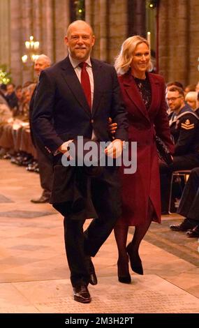 Mike und Zara Tindall kommen zum Carol Service „Together at Christmas“ in Westminster Abbey in London. Foto: Donnerstag, 15. Dezember 2022. Stockfoto