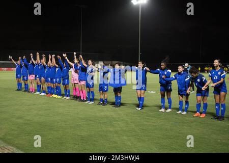 Sydney, Australien. 15.. Dezember 2022. Die philippinische Frauenfußballmannschaft, die während des Spiels Philippines vs Papua New Guinea im Western Sydney Wanderers Football Park gesehen wurde. (Endstand Philippinen 9:0 Papua-Neuguinea). Kredit: SOPA Images Limited/Alamy Live News Stockfoto