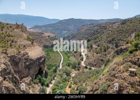 Der Beznar-Damm im Lecrin-Tal in Andalusien, Spanien Stockfoto