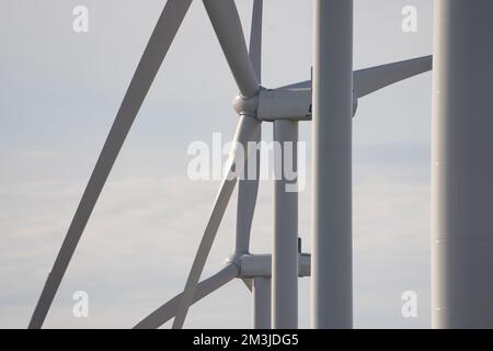 Windturbinen, die Wind Power Green Clean und Renewable Energy erzeugen Stockfoto