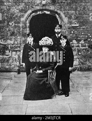 George V., Königin Maria und die königlichen Kadetten. Stockfoto