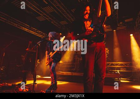 Mailand, Italien, 15.. Dezember 2022. Die amerikanische Hard-Rock-Band Badflower spielt live im Circolo Magnolia in Segrate, Mailand, Italien. Credits: Maria Laura Arturi/Alamy Live News Stockfoto