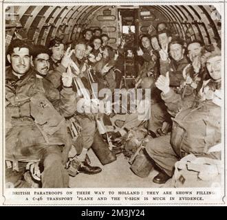 Männer der britischen First Airborne Division in einem Segelflugzeug Stockfoto