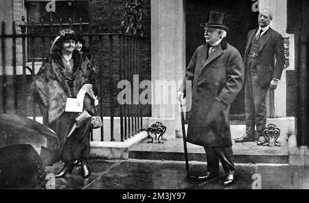 David Lloyd George verlässt die Downing Street Stockfoto