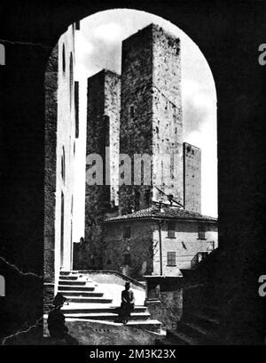 Torri degli Ardinghelli, San Gimignano, Italien, 1944. Stockfoto
