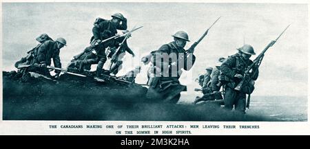Kanadische Soldaten Rennen aus ihren Schützengräben, um deutsche Positionen anzugreifen, während einer alliierten Offensive an der Somme Front, Frankreich, 1916. Stockfoto