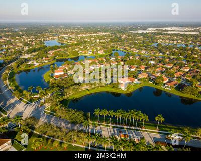 Gehobene Häuser in Weston Florida, USA Stockfoto