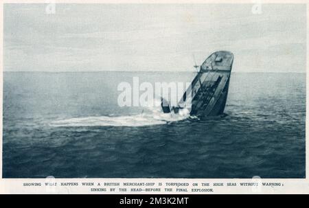 Ein sinkendes britisches Handelsschiff, nachdem sie von einem deutschen U-Boot 1916 torpediert wurde. Auf diesem Bild hat der Schiffstrichter die Wasserlinie erreicht, und das Heck wird in die Luft gehoben, während sie sinkt und sich zuerst verbeugt. Stockfoto
