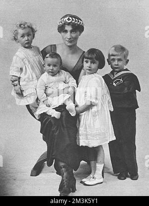 Prinzessin Liubov Alexandrivna Obolenskaya und ihre Kinder Stockfoto