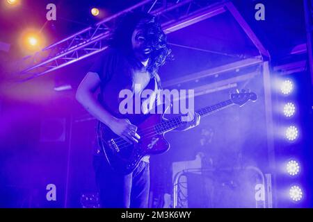 Mailand, Italien. 15.. Dezember 2022. Anthony Sonetti von Badflower tritt live im Circolo Magnolia in Mailand auf. (Foto: Mairo Cinquetti/SOPA Images/Sipa USA) Guthaben: SIPA USA/Alamy Live News Stockfoto