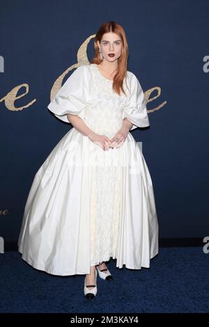 14. Dezember 2022, Los Angeles, Kalifornien, USA: LOS ANGELES - 14. DEZEMBER: Lucy Boynton bei der Premiere des Pale Blue Eye bei der Directors Guild of America am 14. Dezember 2022 in Los Angeles, CA (Kreditbild: © Nina Prommer/ZUMA Press Wire) Stockfoto