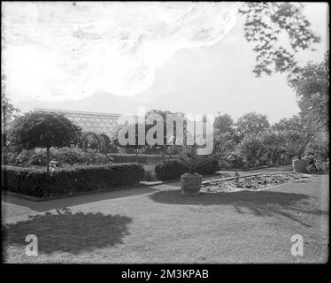 Peabody, Andover Street, Aussicht, Garten im Mrs. Jacob C. Rogers Estate, 'Oak Hill', Anwesen, Gärten. Frank Cousins Glass Plate Negatives Collection Stockfoto