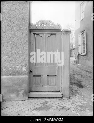 Philadelphia, Pennsylvania, 5106 Germantown Avenue, Außenansicht, Tor, Commander James Barron House, Houses, Gates, Barron, James, 1769-1851. Frank Cousins Glass Plate Negatives Collection Stockfoto