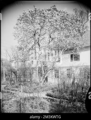 Philadelphia, Pennsylvania, 6026 Germantown Avenue, Wyck House, End View, Häuser, Bäume. Frank Cousins Glass Plate Negatives Collection Stockfoto