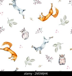 Wildtiere, Hasen, Fuchs, Eule und Pflanzen Aquarell nahtloses Muster auf Weiß isoliert. Winter Walddruck, handgezeichnet von Wald. Design für Textil, w Stockfoto