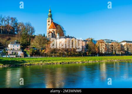 Blick über die Salzach in Salzburg, Österreich Stockfoto