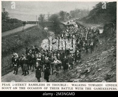 MASSENVERTRETUNG VON KINDERSCOUT Stockfoto