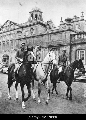 Königin Elizabeth II. Bei den Badminton Horse Trials, 1959. Stockfoto