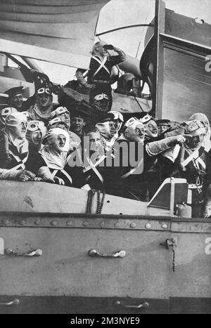 Britische Seeleute bei der deutschen Marine ergeben sich, 1918 Stockfoto