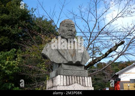 Der japanische Nationalschatz Inuyama Castle an einem sonnigen Tag in Japan Stockfoto