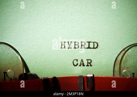 Hybrid-Auto-Phrase, geschrieben mit einer Schreibmaschine. Stockfoto