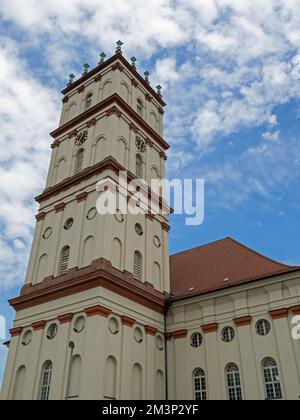 Außenaufnahme der Stadtkirche der Wohnstadt Neustrelitz im Mecklenburger Seengebiet Stockfoto