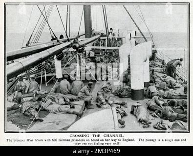 Deutsche Kriegsgefangene überqueren den Kanal, 1. Weltkrieg Stockfoto