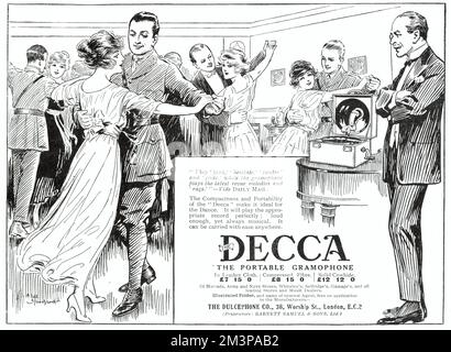Werbung für das Decca-Grammophon, mit einer fröhlichen Party mit einigen Männern in Khaki-Uniform und einigen im Abendkleid, die mit Mädchen tanzen. Während des gesamten Krieges zeigten Decca-Grammophon-Werbespots das Leben in den Gräben (und die Freude, die ihre Musik dort hervorbrachte). In diesem im Februar 1919 veröffentlichten Werbespot aus der Nachkriegszeit ist die Stimmung fröhlich und optimistisch. Stockfoto