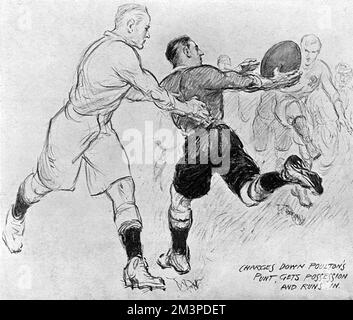 Eine Szene aus dem England gegen Wales-Rugby-Gewerkschaftsspiel in Twickenham, gewonnen 10-9 von England, Teil der fünf-Nationen-Meisterschaft. Hier nimmt der walisische Spieler Watts Poultons Punt runter und tritt für den einzigen walisischen Versuch des Spiels ein. Datum: 17. Januar 1914 Stockfoto