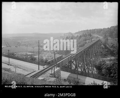 Umzug Central Massachusetts Railroad, Viaduct, aus dem Osten, Clinton, Massachusetts, 28. September 1903 , Waterworks, Railroad Infrastructure, Viaducts, Bau abgeschlossen Stockfoto