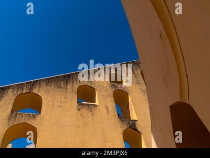 Jantar Mantar astronomischen Beobachtung, Rajasthan, Jaipur, Indien Stockfoto