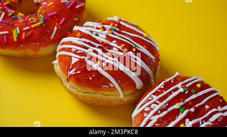 Das Hanukka-Fest-Konzept. Leckere Donuts Stockfoto