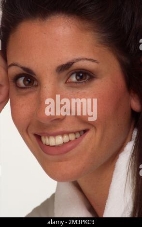 Nahaufnahme des Porträts einer lächelnden hispanischen Frau Stockfoto