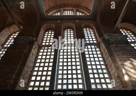 Die Fenari Isa Moschee oder die Lippen-Klosterkirche, die einst als orthodoxe Kirche in Istanbul diente, wurde von den Türken in eine Moschee umgewandelt. Stockfoto