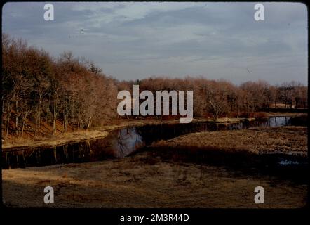 Rte. 27 Charles River an der Medfield-Sherborn-Grenze. Potenzieller Erholungsbereich: So. Westlich, Flüsse, Gräser, Wälder. Fotos von Ernst Halberstadt Stockfoto