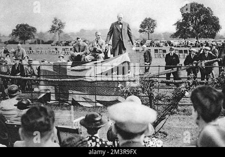 Churchill spricht bei Theydon Bois Stockfoto