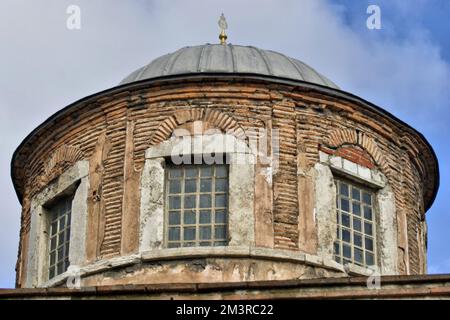 Die Fenari Isa Moschee oder die Lippen-Klosterkirche, die einst als orthodoxe Kirche in Istanbul diente, wurde von den Türken in eine Moschee umgewandelt. Stockfoto