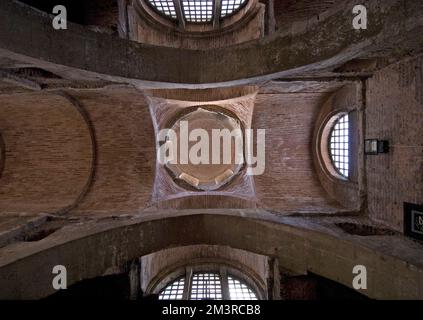 Die Fenari Isa Moschee oder die Lippen-Klosterkirche, die einst als orthodoxe Kirche in Istanbul diente, wurde von den Türken in eine Moschee umgewandelt. Stockfoto