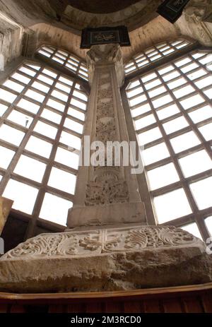 Die Fenari Isa Moschee oder die Lippen-Klosterkirche, die einst als orthodoxe Kirche in Istanbul diente, wurde von den Türken in eine Moschee umgewandelt. Stockfoto