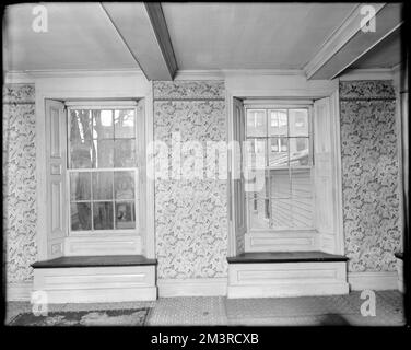 Salem, 168 Derby Street, Innenausstattung, Verkleidung in Westkammer, Südseite, Richard Derby Haus, Häuser, Innenräume, Tapeten, Täfelung, Windows, Derby, Richard, 1712-1783. Frank Cousins Glass Plate Negatives Collection Stockfoto